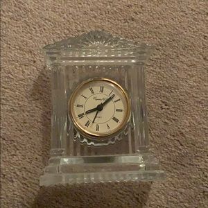 24% lead crystal clear clock